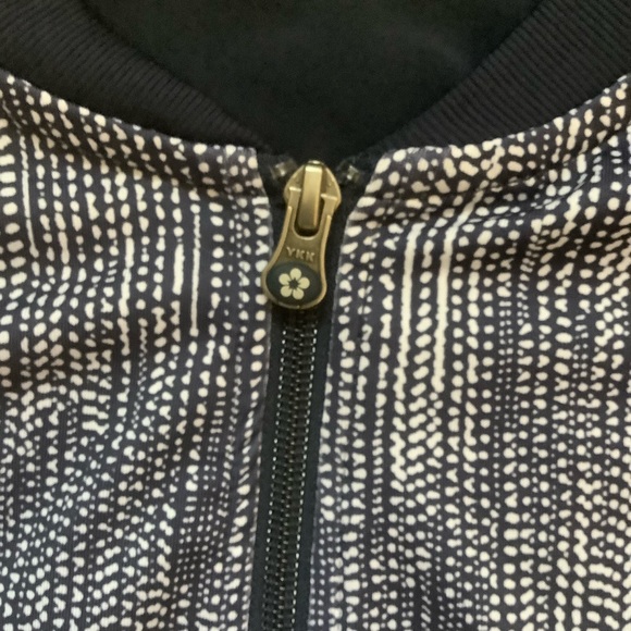 TUFF ATHLETICS WOMENS BLUE & WHITE PATTERNED ZIP UP JACKET/ Size Large - Picture 5 of 9